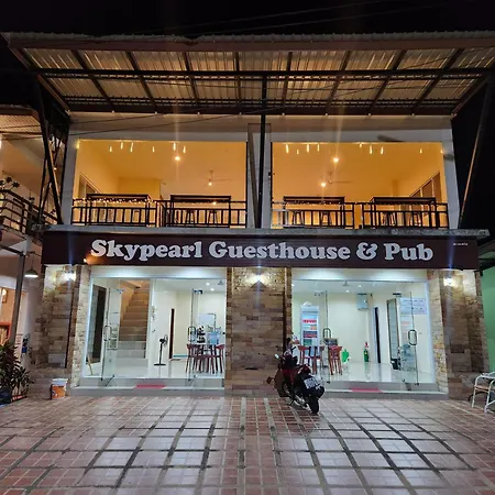 Skypearl Guesthouse & Pub